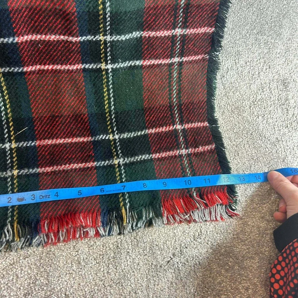 Tommy Hilfiger Scarf Red Green Plaid Fringe Acrylic Unisex‎